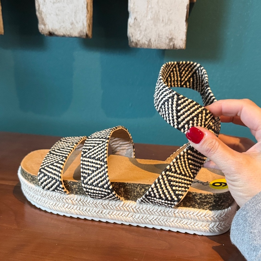 Stylish Black and White Women's Sandals